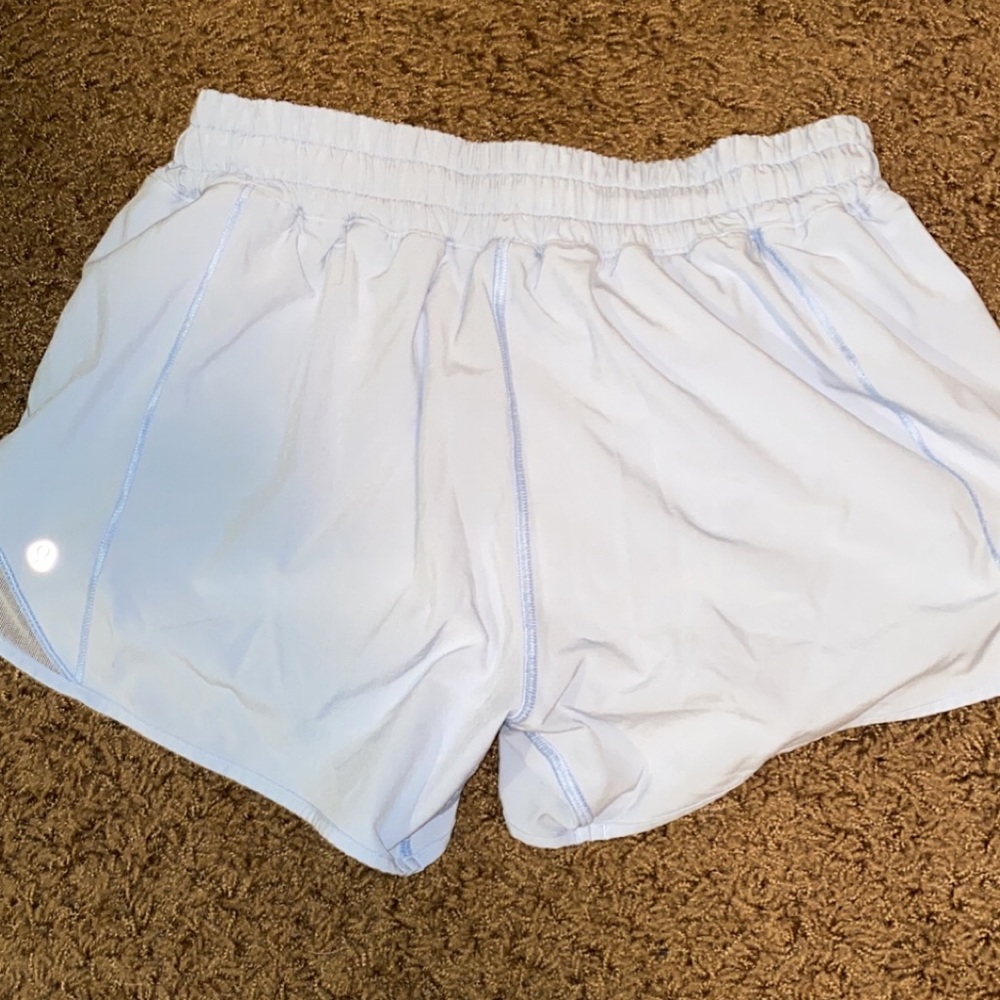 Lululemon 2.5” shorts light blue